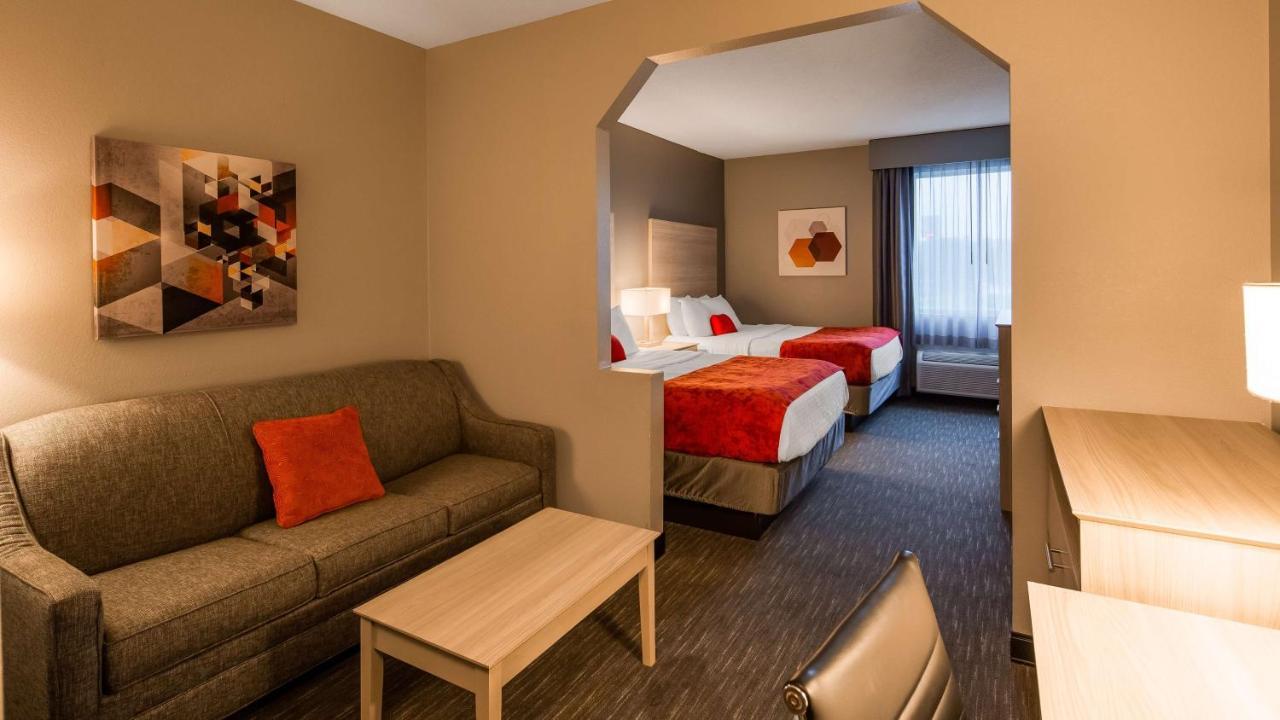 Best Western Plus New Cumberland Exterior photo