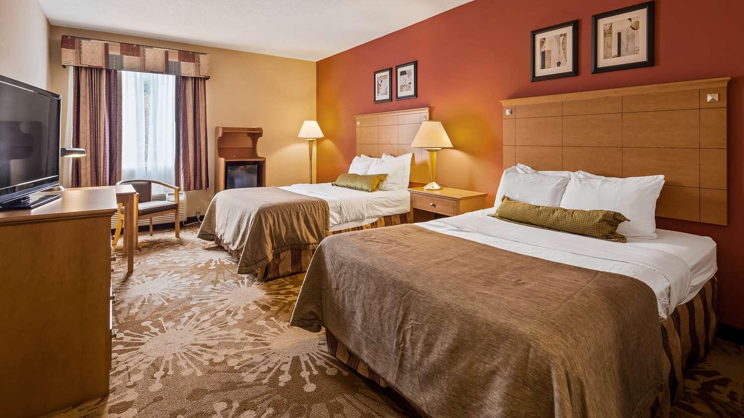 Best Western Plus New Cumberland Exterior photo
