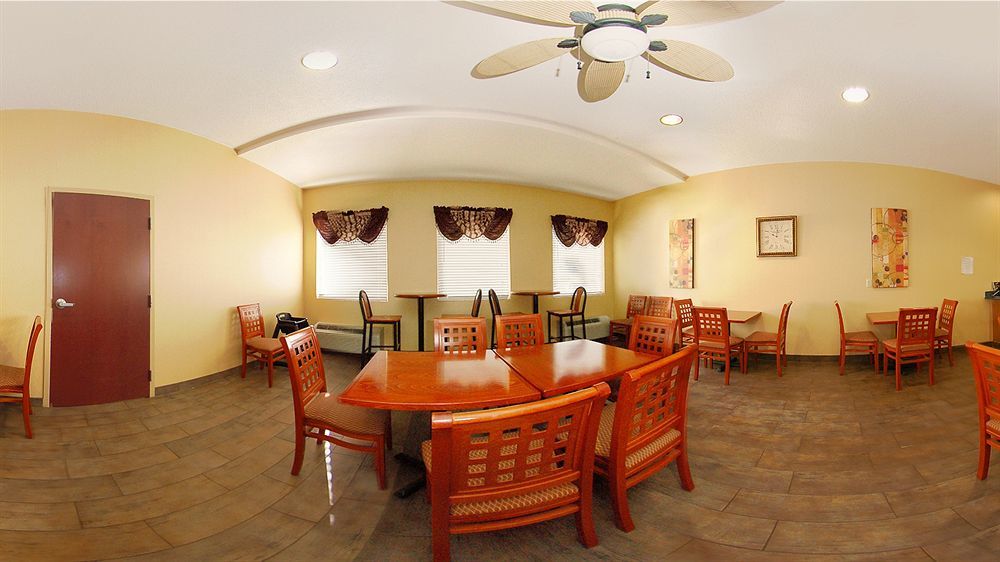 Best Western Plus New Cumberland Exterior photo