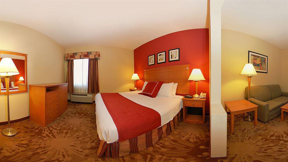 Best Western Plus New Cumberland Exterior photo